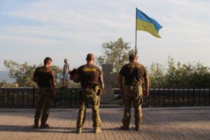 Азовці вшанували пам’ять загиблих під Іловайськом захисників України