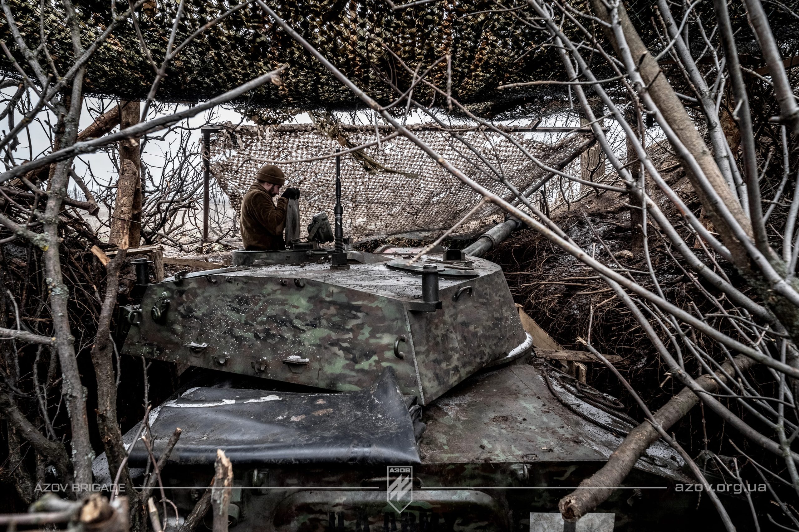 бойові будні розрахунку САУ 2С1 «Гвоздика» 12-ої бригади спеціального призначення «Азов» на Торецькому напрямку. 