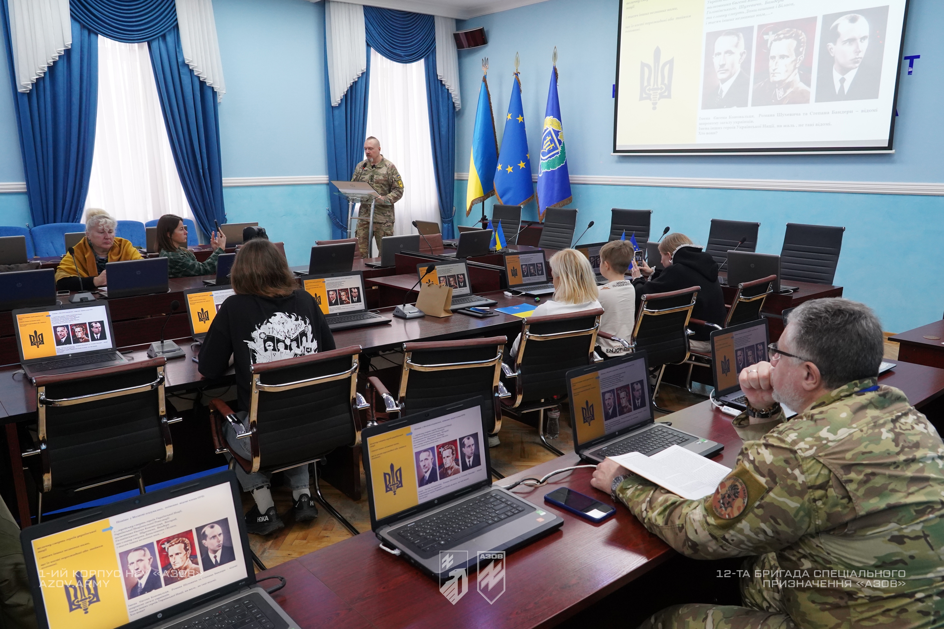 представники 12-ї бригади «азов» і 20-ї бригади «любарт» взяли участь у всеукраїнському форумі «сталеве слово»