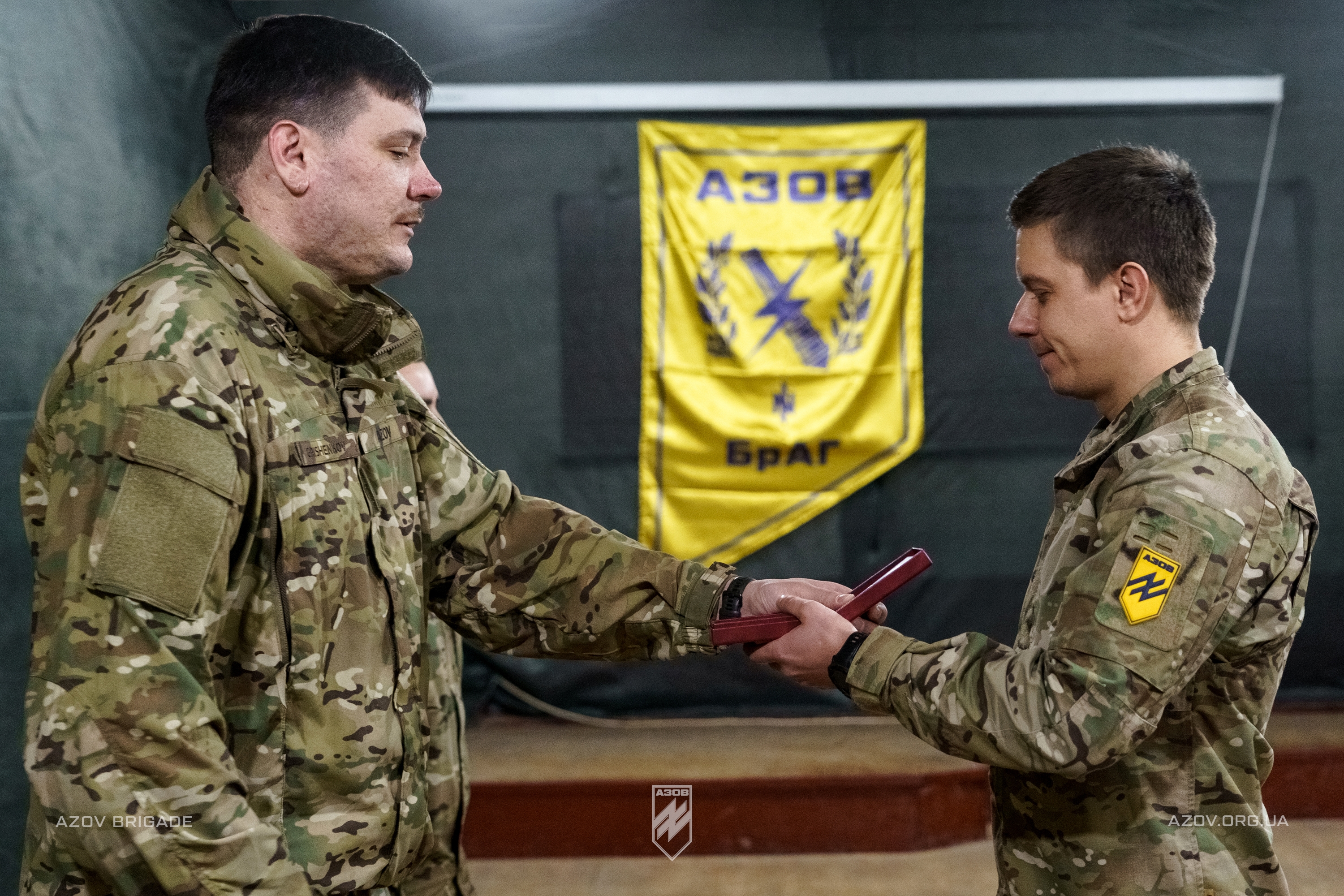 військовослужбовці бригадної артилерійської групи 12-ї бригади спеціального призначення «азов» отримали медалі «за військову службу україні» та нагрудні знаки головнокомандувача зсу «сталевий хрест»